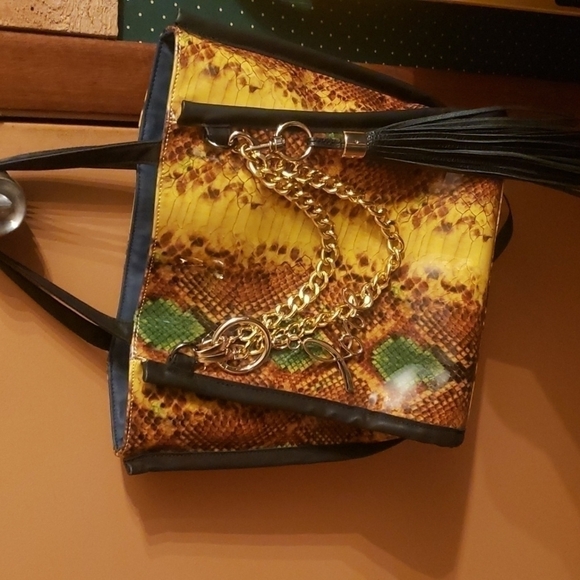 FRENCH connection tote - Picture 1 of 11